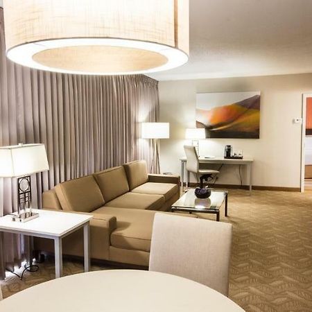Holiday Inn Rochester Downtown Екстериор снимка